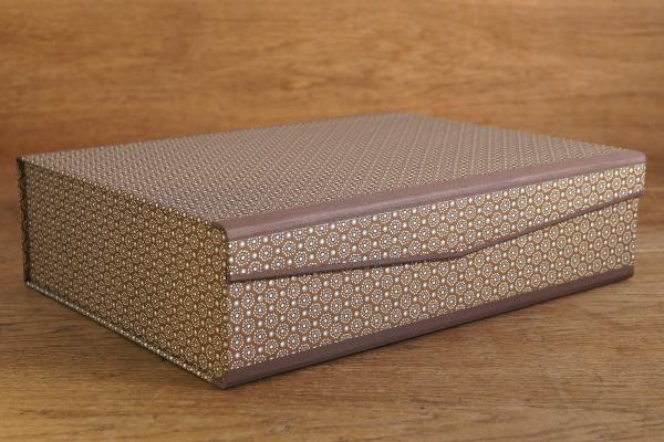 Harmonious colors, order box by spelling